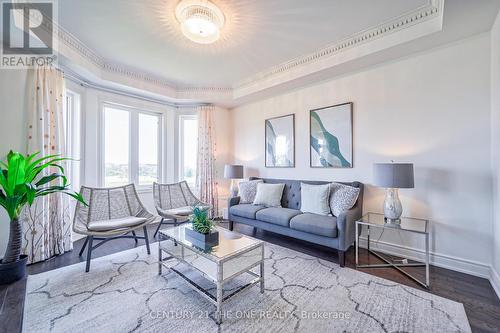 87 Alhart Street, Richmond Hill (Jefferson), ON - Indoor Photo Showing Living Room