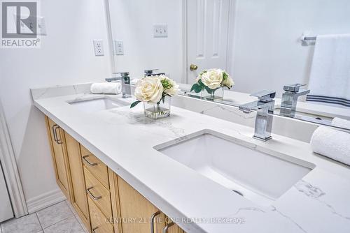 87 Alhart Street, Richmond Hill (Jefferson), ON - Indoor Photo Showing Bathroom