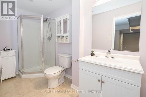 8 Orleans Avenue, Barrie (Innis-Shore), ON - Indoor Photo Showing Bathroom