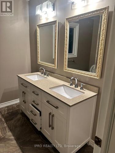 8 Huttonville Drive, Brampton (Huttonville), ON - Indoor Photo Showing Bathroom