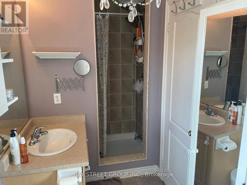 5445 Festival Drive, Mississauga (Churchill Meadows), ON - Indoor Photo Showing Bathroom