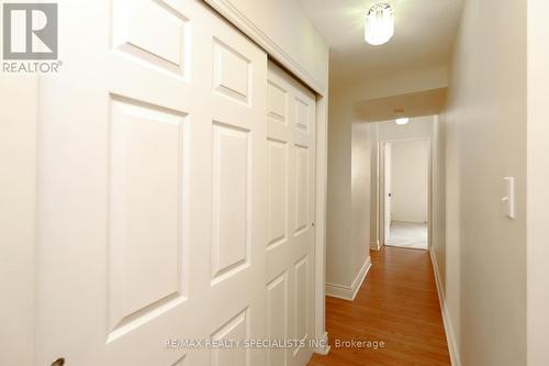 1602 - 820 Burnhamthorpe Road, Toronto (Markland Wood), ON - Indoor Photo Showing Other Room