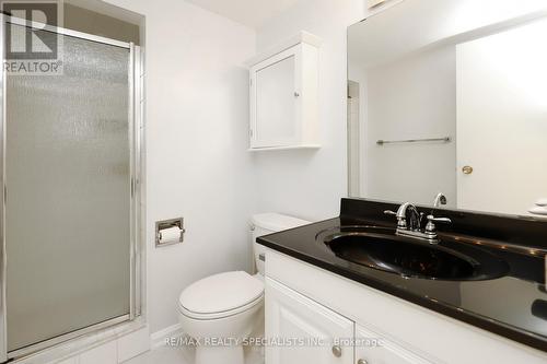 1602 - 820 Burnhamthorpe Road, Toronto (Markland Wood), ON - Indoor Photo Showing Bathroom