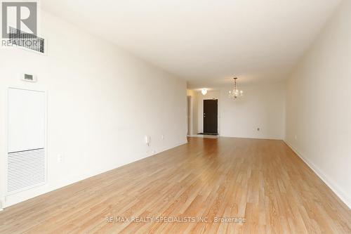 1602 - 820 Burnhamthorpe Road, Toronto (Markland Wood), ON - Indoor Photo Showing Other Room