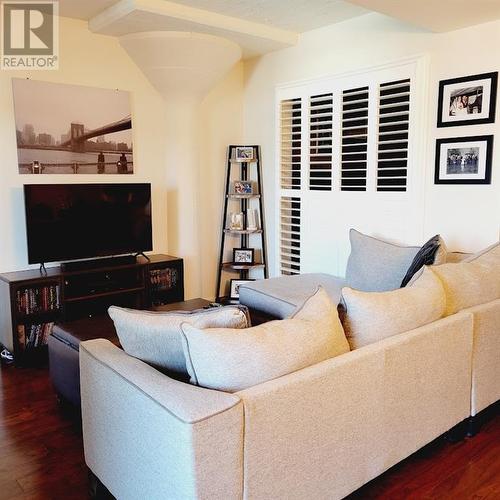 710 Cotton Mill Street Unit#310, Cornwall, ON - Indoor Photo Showing Living Room