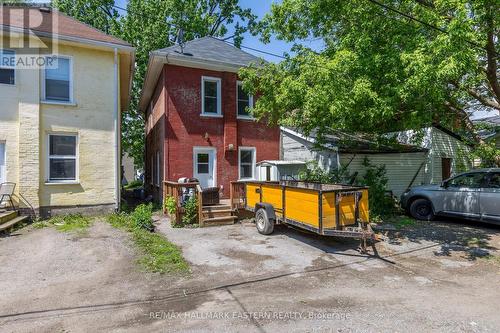 32 Lafayette Avenue, Peterborough (Otonabee), ON - Outdoor