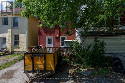 32 Lafayette Avenue, Peterborough (Otonabee), ON - Outdoor