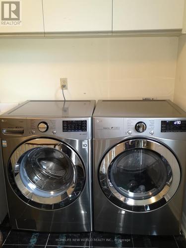 Bsmt - 15 Wendover Court, Richmond Hill, ON - Indoor Photo Showing Laundry Room