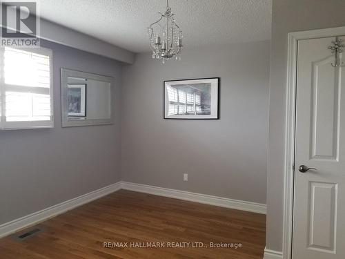 30 Merton Road, Brampton (Brampton North), ON - Indoor Photo Showing Other Room