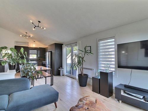 Vue d'ensemble - 3265  - 3267 7E Rue, Val-D'Or, QC - Indoor Photo Showing Living Room