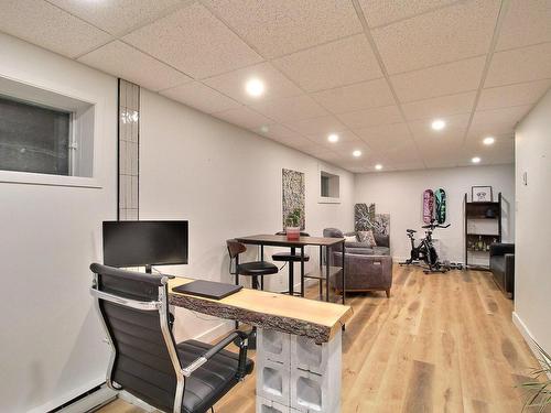 Salle familiale - 3265  - 3267 7E Rue, Val-D'Or, QC - Indoor