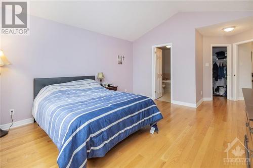 274 Deercroft Avenue, Ottawa, ON - Indoor Photo Showing Bedroom