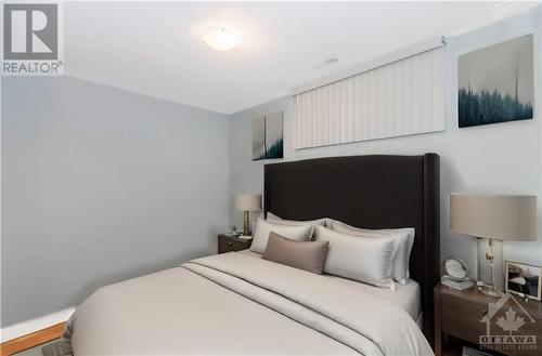 274 Deercroft Avenue, Ottawa, ON - Indoor Photo Showing Bedroom