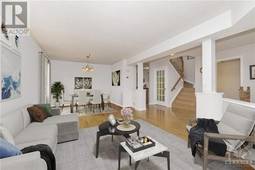 274 Deercroft Avenue, Ottawa, ON - Indoor Photo Showing Living Room