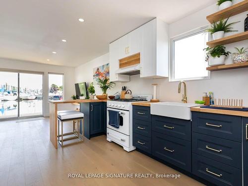 D78-7 Brimley Rd S, Toronto, ON - Indoor Photo Showing Kitchen