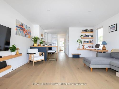 D78-7 Brimley Rd S, Toronto, ON - Indoor Photo Showing Living Room