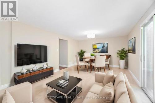 91 Scott Crescent, Barrie, ON - Indoor Photo Showing Living Room