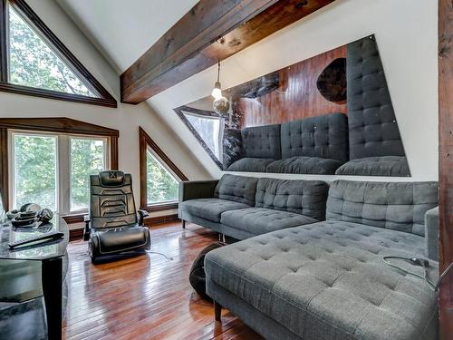 Mezzanine - 1389 Ch. De Val-Des-Lacs, Sainte-Sophie, QC - Indoor Photo Showing Living Room