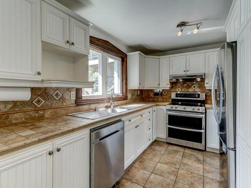 Kitchen - 1389 Ch. De Val-Des-Lacs, Sainte-Sophie, QC - Indoor Photo Showing Kitchen With Double Sink