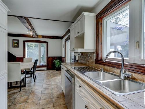 Kitchen - 1389 Ch. De Val-Des-Lacs, Sainte-Sophie, QC - Indoor Photo Showing Kitchen With Double Sink