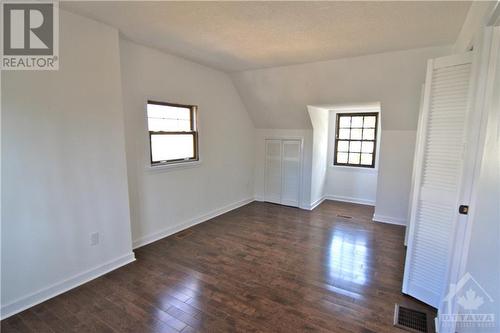 181 Maple Lane, Ottawa, ON - Indoor Photo Showing Other Room