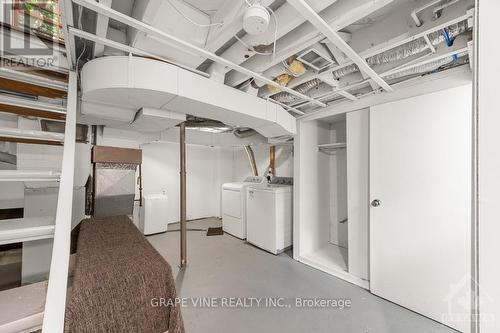 181 Maple Lane, Ottawa, ON - Indoor Photo Showing Laundry Room