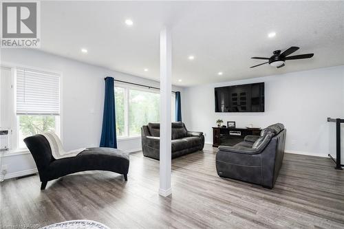 216 Fisher Crescent, Ayton, ON - Indoor Photo Showing Living Room