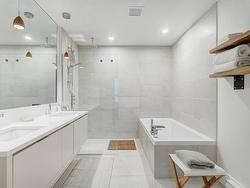 Ensuite bathroom - 