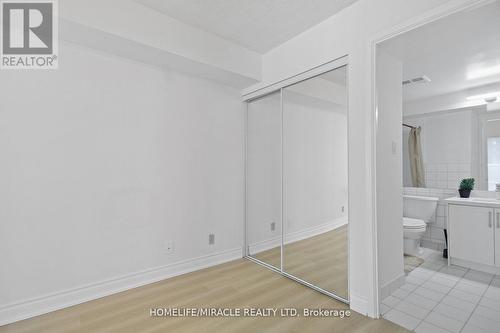 609 - 44 Gerrard Street, Toronto, ON - Indoor