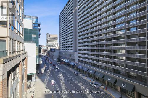 609 - 44 Gerrard Street, Toronto, ON - Outdoor With Facade