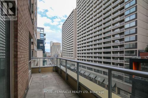 609 - 44 Gerrard Street, Toronto, ON - Outdoor