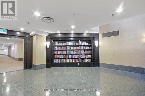 609 - 44 Gerrard Street, Toronto, ON - Indoor Photo Showing Other Room