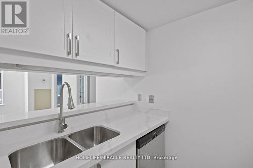 609 - 44 Gerrard Street, Toronto, ON - Indoor Photo Showing Kitchen With Double Sink