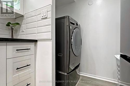 1118 - 3 Greystone Walk Drive W, Toronto (Kennedy Park), ON - Indoor Photo Showing Laundry Room