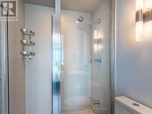 1409 - 15 Viking Lane, Toronto, ON - Indoor Photo Showing Bathroom