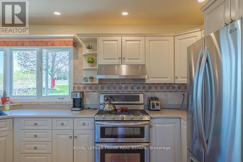 36 Southshore Road, Kawartha Lakes, ON - Indoor Photo Showing Kitchen