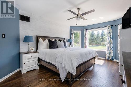 14 Cranberry Heights, Wasaga Beach, ON - Indoor Photo Showing Bedroom