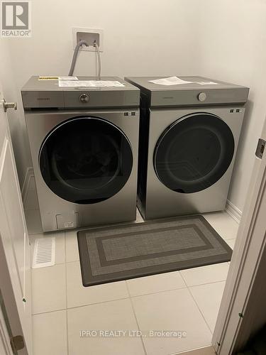 3088 Paperbirch Trail, Pickering, ON - Indoor Photo Showing Laundry Room