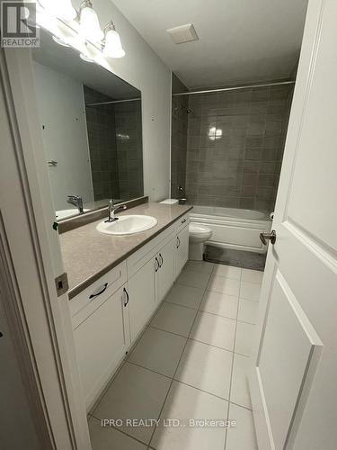 3088 Paperbirch Trail, Pickering, ON - Indoor Photo Showing Bathroom