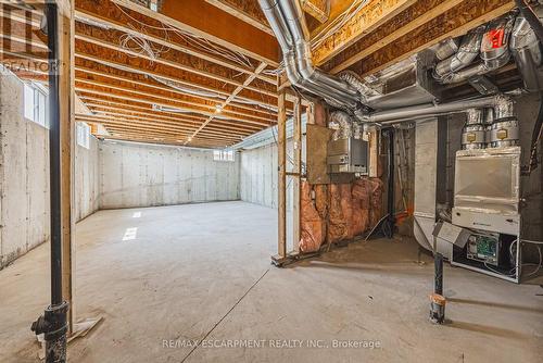 6220 Curlin Crescent, Niagara Falls, ON - Indoor Photo Showing Basement