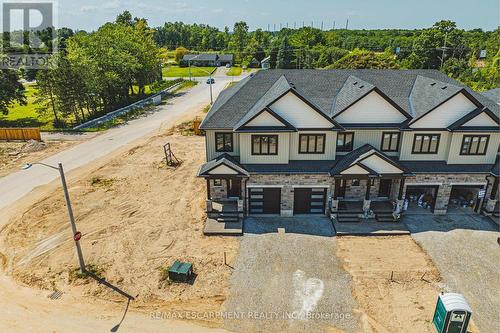 6220 Curlin Crescent, Niagara Falls, ON - Outdoor With Facade