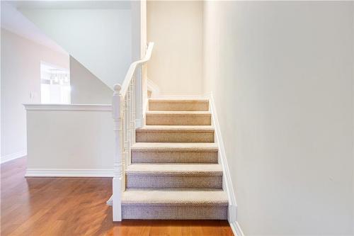 6411 Shapton Crescent, Niagara Falls, ON - Indoor Photo Showing Other Room