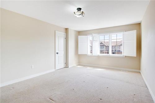 6411 Shapton Crescent, Niagara Falls, ON - Indoor Photo Showing Other Room