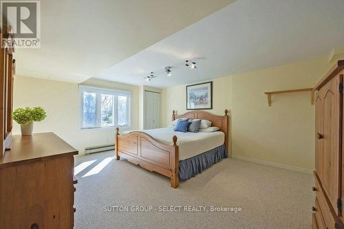 34 - 14 Doon Drive, London, ON - Indoor Photo Showing Bedroom