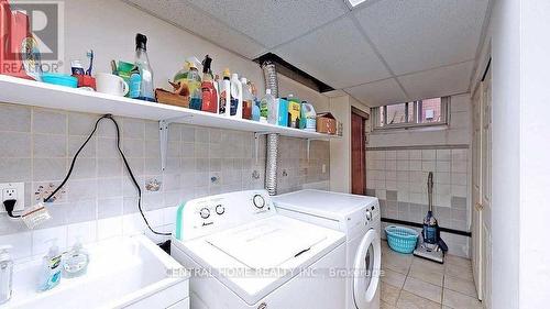 40 Sumner Heights Drive, Toronto (Bayview Village), ON - Indoor Photo Showing Laundry Room