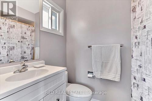 41 Macmillan Crescent, Barrie, ON - Indoor Photo Showing Bathroom