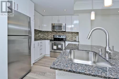 147 - 50 Carnation Avenue, Toronto (Long Branch), ON - Indoor Photo Showing Kitchen With Upgraded Kitchen