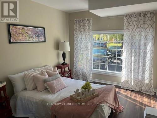 51 Mancroft Crescent, Brampton (Central Park), ON - Indoor Photo Showing Bedroom