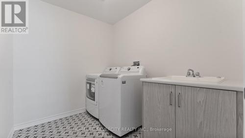 1 Molnar Crescent, Brantford, ON - Indoor Photo Showing Laundry Room