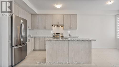 1 Molnar Crescent, Brantford, ON - Indoor Photo Showing Kitchen With Upgraded Kitchen